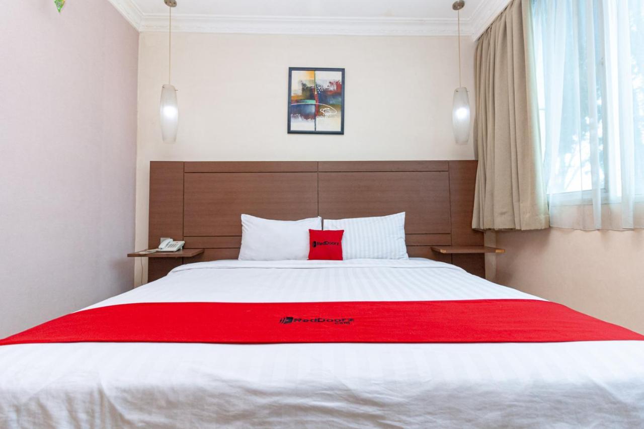Reddoorz Premium At Hotel Ratu Residence Paalmerah Bagian luar foto