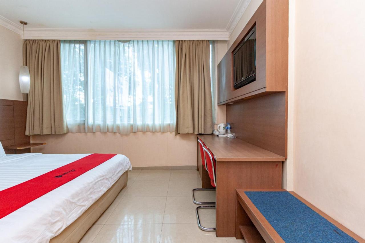 Reddoorz Premium At Hotel Ratu Residence Paalmerah Bagian luar foto